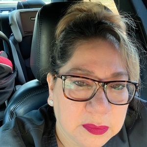 Meet your Posher, Leticia